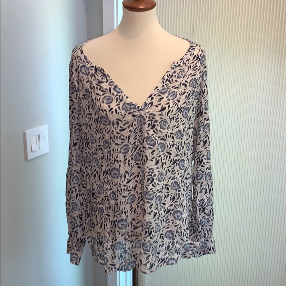 Long sleeve top